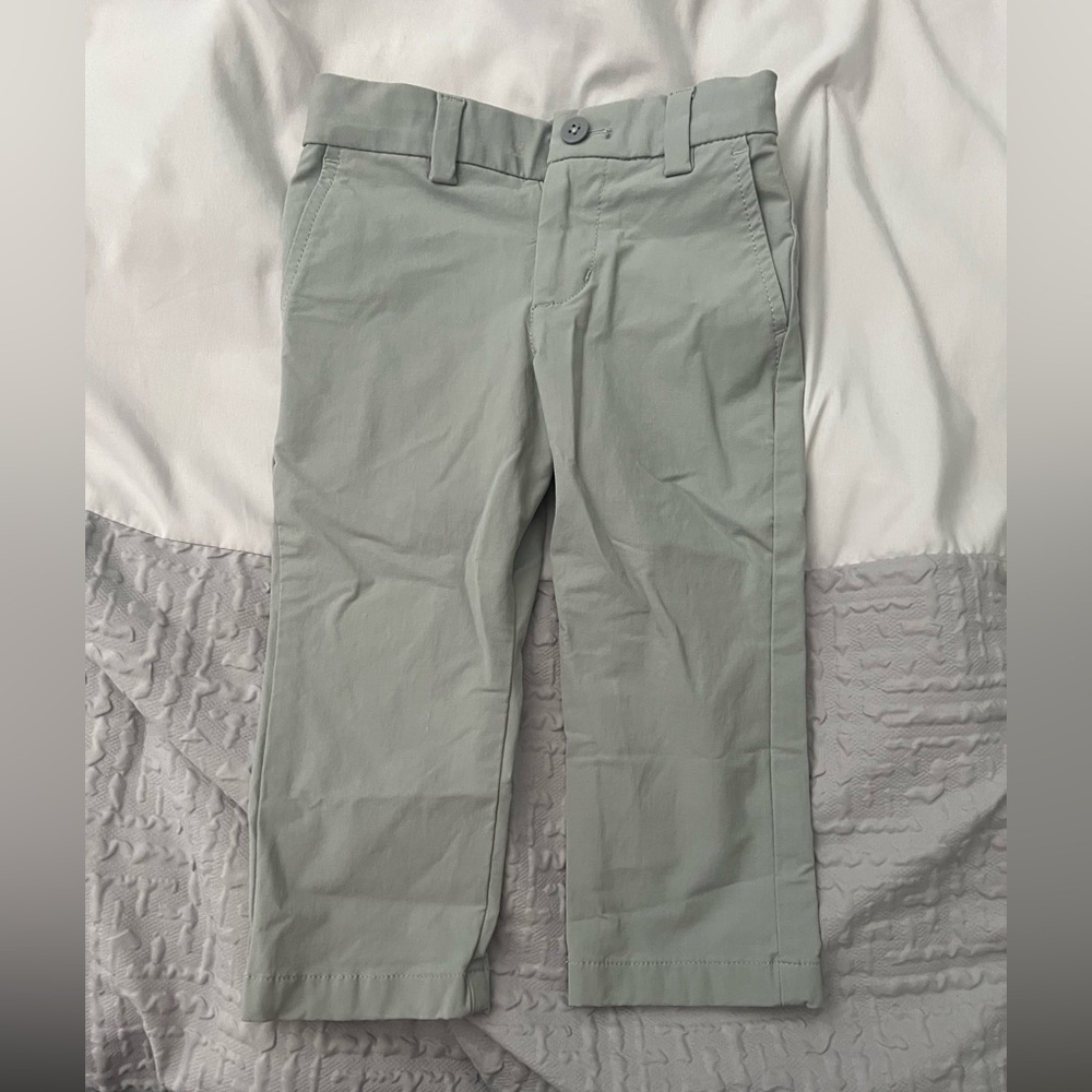 Vineyard Vines gray performance pants